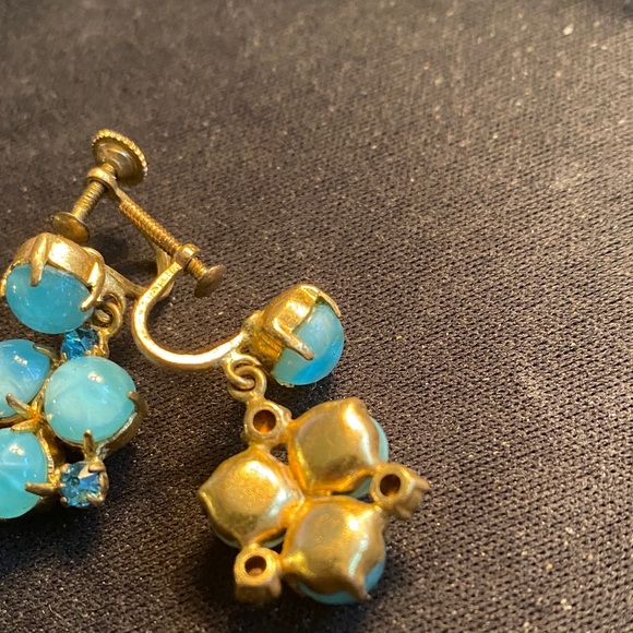 Vintage Elegant Gold and Blue Cluster Earrings - Picture 3 of 3